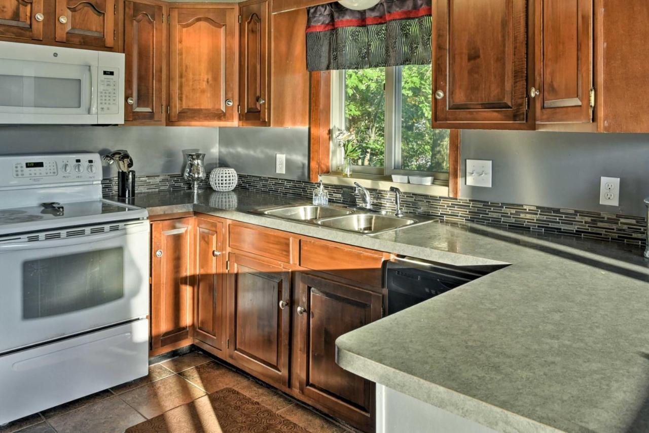 East Tawas Apartment Near Lake Huron And Downtown! Экстерьер фото